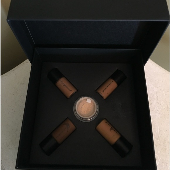 Young Blood Liquid Mineral Mini Foundation 5 Piece Set (3.5mL/0.11oz) NEW - Picture 3 of 3